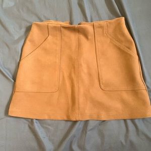 Skirt with pockets